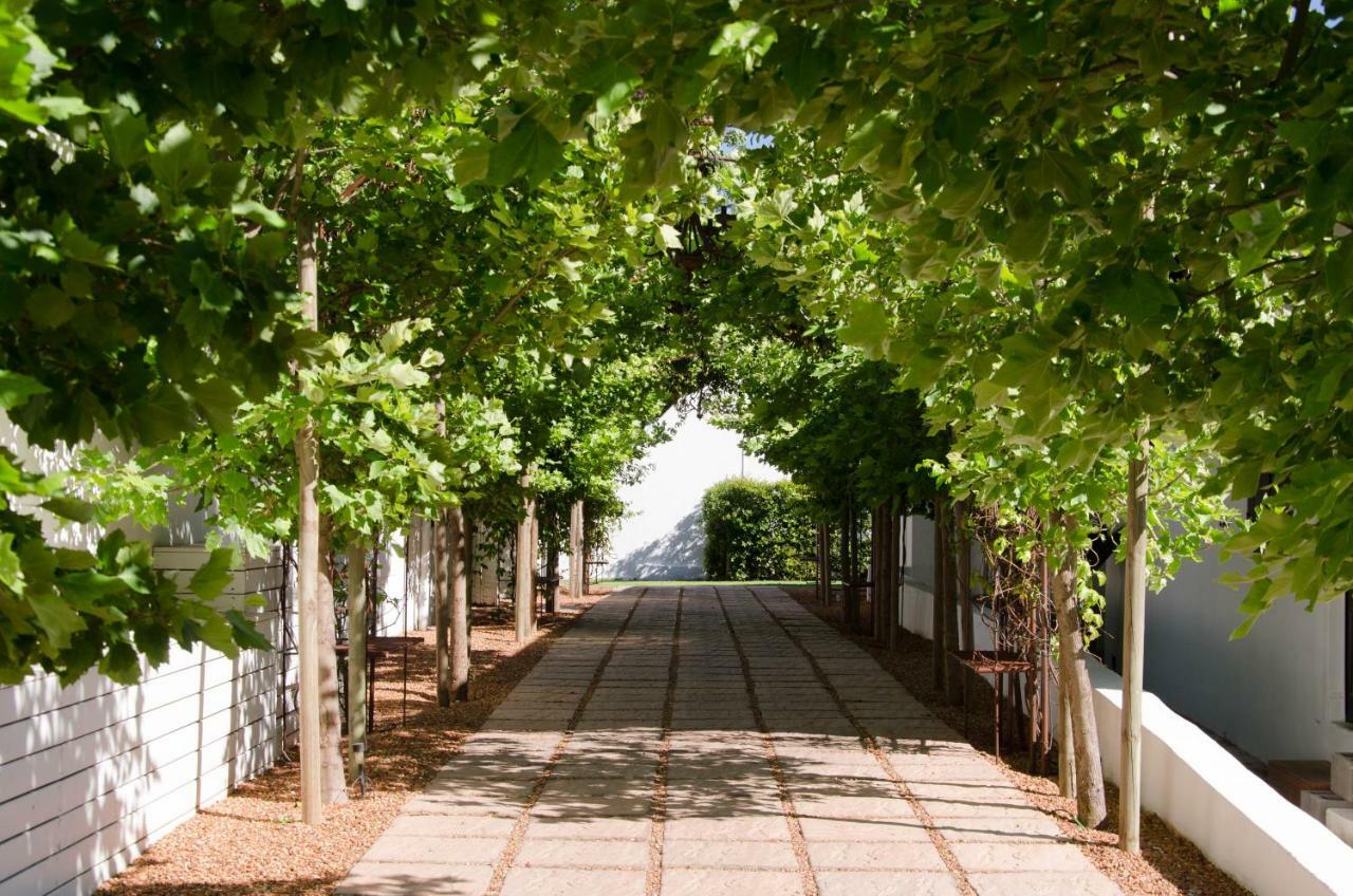 La Paris Estate Hotel Franschhoek Buitenkant foto