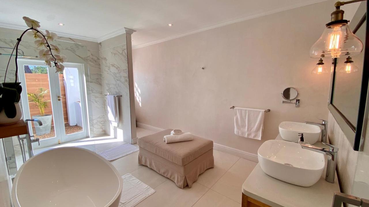 La Paris Estate Hotel Franschhoek Buitenkant foto
